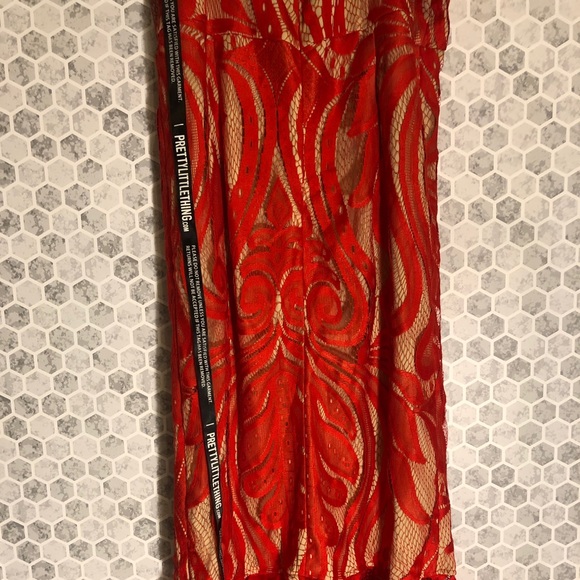 PrettyLittleThing Red Lace Midi Dress - Picture 6 of 8